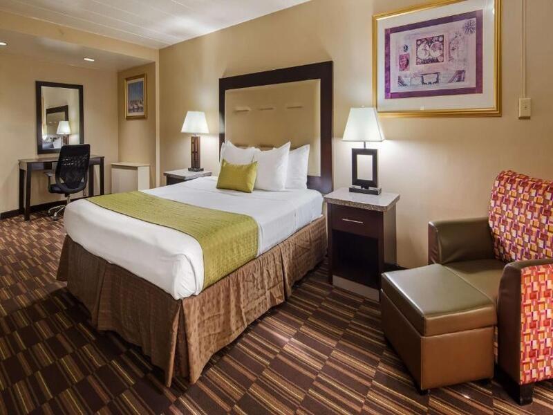 Best Western Louisville East Inn & Suites Exterior foto